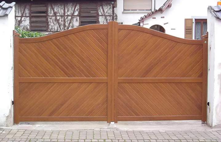 Pose de portail en bois Obernai